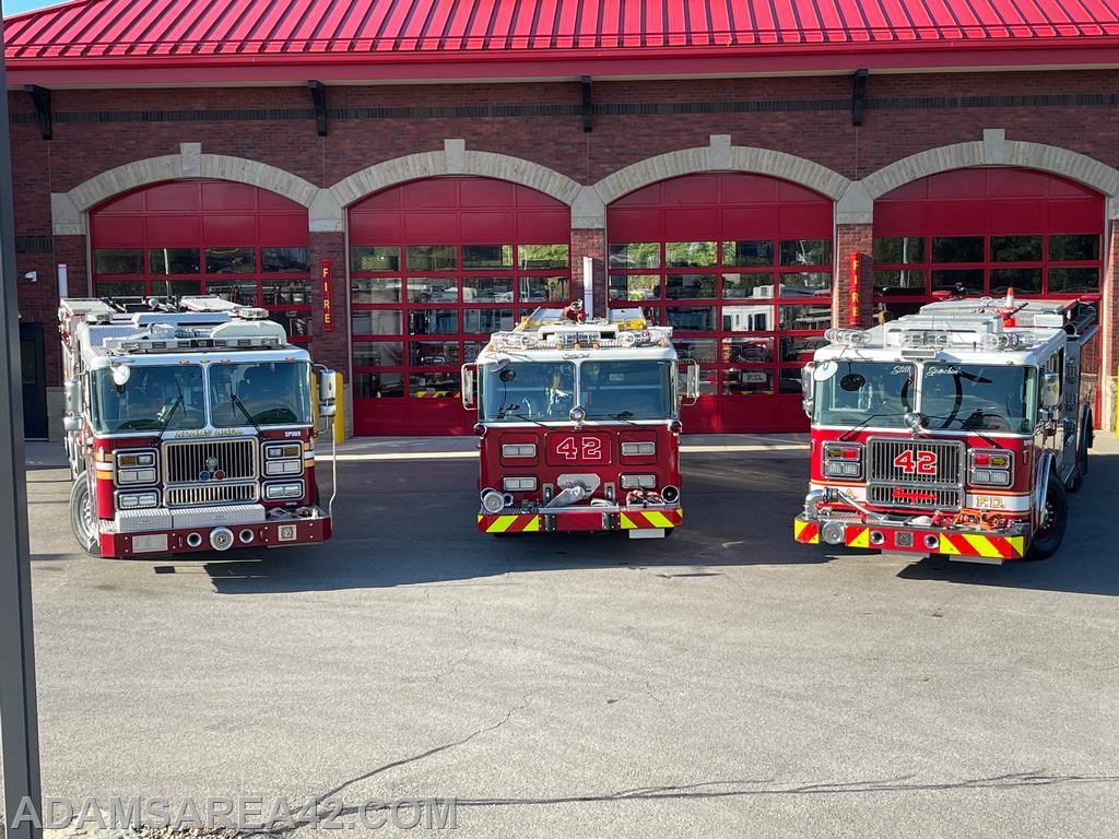 L-R E 42-2, E 42-3, E42-1